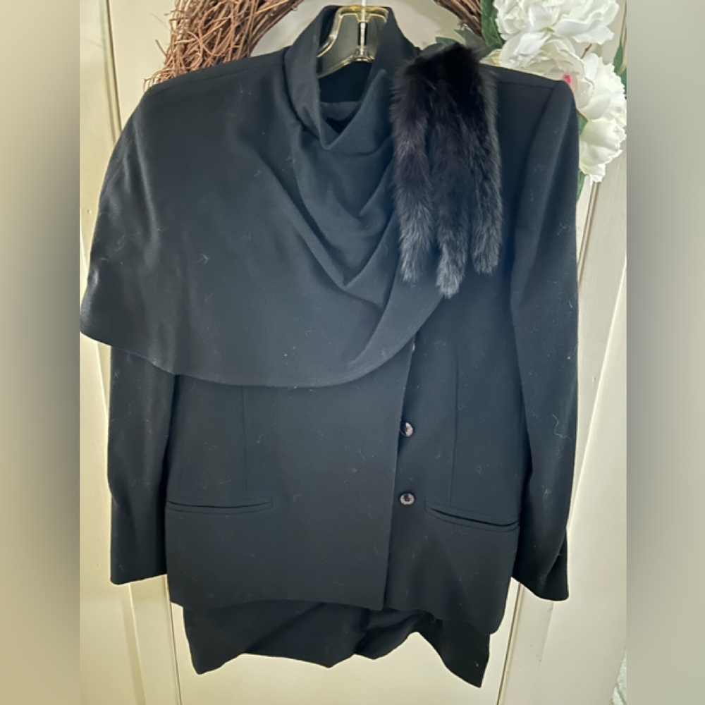 Elegant Black Women's Dress Suit With Attached Capelet and Fox accessory Size 10
